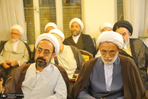 نشست علمی با موضوع  امام خمینی(ره) نهضت و نظام اسلامی