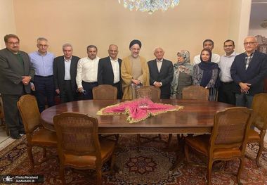 ادای احترام سید محمد خاتمی به چهره‌ی پیشکسوت یزدی + گزارش تصویری