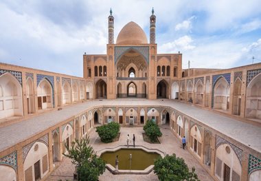 46 هزار و 306 گردشگر خارجی از کاشان دیدن کردند