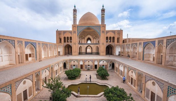 46 هزار و 306 گردشگر خارجی از کاشان دیدن کردند