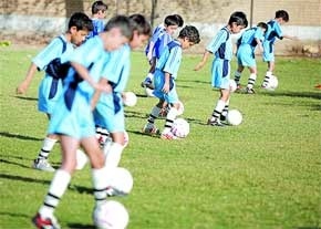 اولین مدرسه فوتبال شهرستان پردیس آغاز به کار کرد