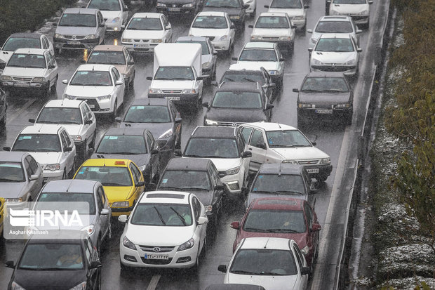 ترافیک راه‌های استان تهران نیمه سنگین تا سنگین است