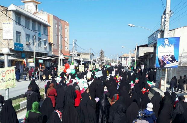 حضور همدلانه مردم بندرگز در راهپیمایی 22 بهمن