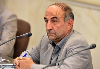 ضرورت تدوین برنامه راهبردی جهت معرفی شایسته امام خمینی(س) به نوجوانان و جوانان