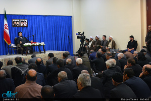 دیدار اعضای هیئت های مذهبی و پایگاه کمک رسانی به خانواده های بی سرپرست و ایتام مراغه با  سید حسن خمینی