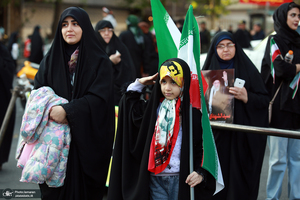 راهپیمایی دختران «جان‌فدای ایران» -۱