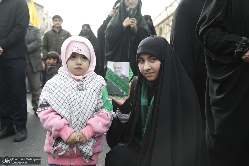راهپیمایی نمازگزاران قمی‎ در محکومیت جنایت تروریستی کرمان