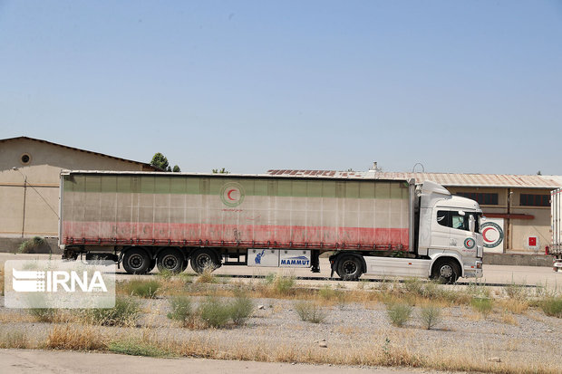 ۳۶۰ تخته فرش به مناطق سیل زده لرستان و خوزستان ارسال شد