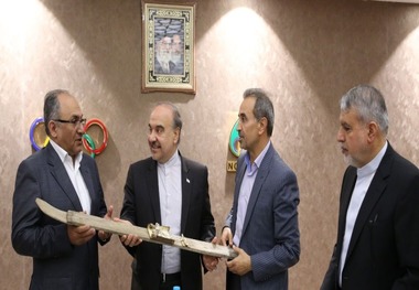 برگزاری مراسم اهدا کاپ، مدال و یادبودهای ورزشی به موزه ورزش 
