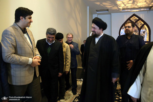 حضور سید حسن خمینی در اختتامبه مسایقات قرآنی ، اذان وتفسیر کارکنان بانک صادرات