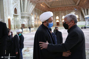 اقامه نماز بر پیکر مرحوم حاج محمد کمساری توسط سید حسن خمینی