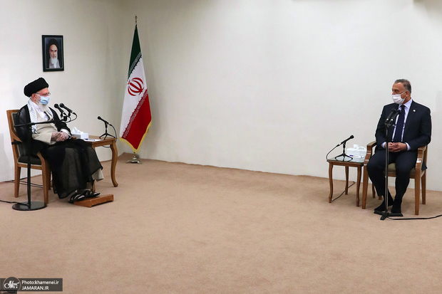 رد ادعای بی بی سی فارسی در مورد اتاق ملاقات رهبرانقلاب با نخست وزیر عراق + عکس