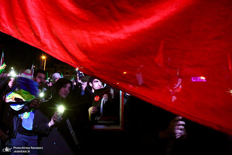 تجمع مردمی در میدان انقلاب اسلامی تهران