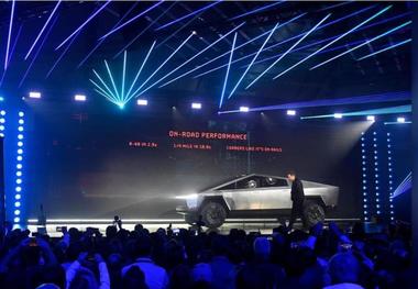 رونمایی تسلا از خودروی جدیدش با ظاهری متفاوت+ تصاویر
