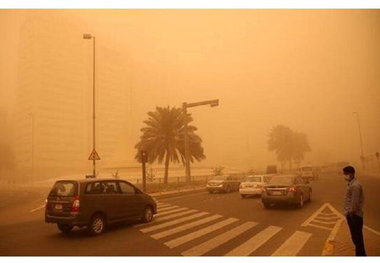 طوفان گرد و خاک در کربلا و نجف 5 کشته و ۸۰ زخمی برجای گذاشت
