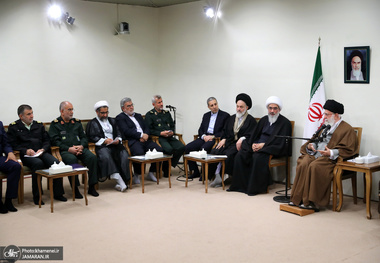 دیدار دست‌اندرکاران کنگره 2000 شهید استان بوشهر با رهبر معظم انقلاب