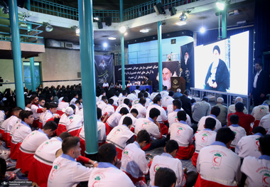 تجدید میثاق جوانان هلال احمر با آرمان‌های امام راحل (س)