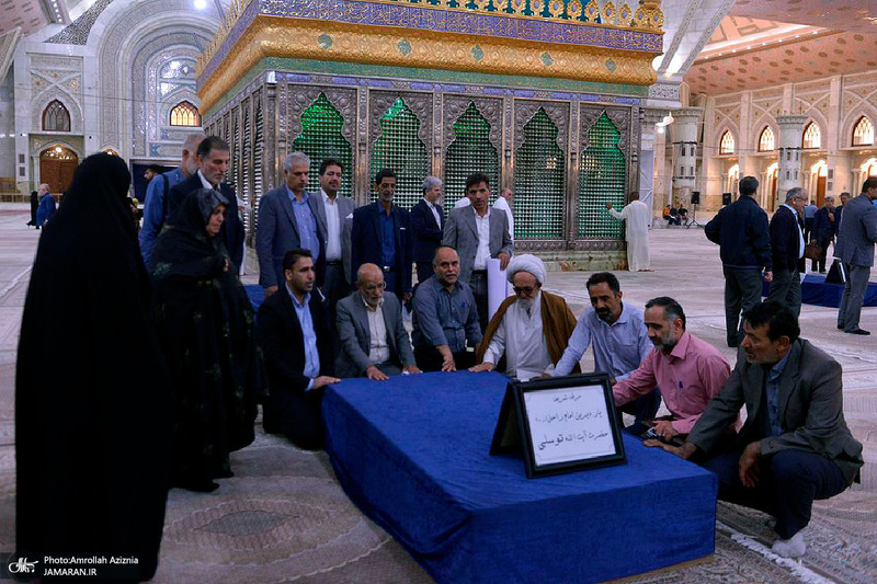 تجدید میثاق مدیرعامل و جمعی از کارکنان شرکت آبادگران نصر کوثر با آرمان های حضرت امام خمینی (س)