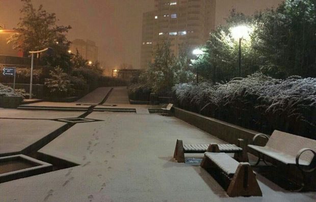 نخستین برف زمستانی به تبریز رسید