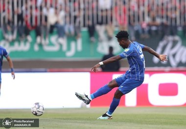 ستاره گابنی استقلال آماده بازگشت به ایران!