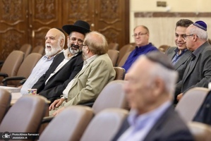 مراسم بزرگداشت ارتحال امام خمینی (ره) در کنیسه یوسف آباد