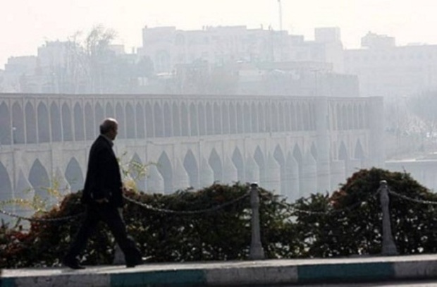 شرایط برای افزایش آلاینده ها در هوای اصفهان از دوشنبه فراهم می شود