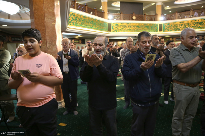 اقامه نماز عید سعید فطر در حسینیه شماره 2 جماران