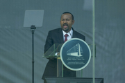 نخست وزیر اتیوپی برای جنگ با شورشیان به جبهه رفت