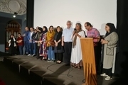 داستان غم‌انگیز زن سرخ پوش میدان فردوسی روی پرده سینما