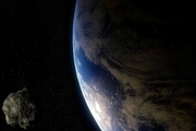 عبور سیارکی از میان زمین و ماه
