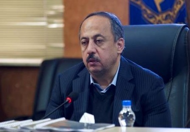نمی‌توان از ۱۷ کامیون با تیغه برف روب انتظار معجزه داشت  شهروندان در روزهای برفی بیشتر کمک کنند