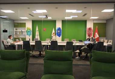 اقدام خیریه کارکنان هولدینگ هزاردستان؛ با تبلت مدرسه می‌سازیم!

