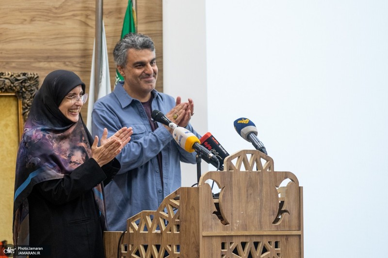 مراسم رونمایی از مستند «زیر سایه ام کامل» شب