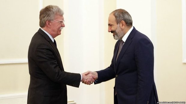 ادعاهای خصمانه جان بولتون علیه ایران در دیدار با نخست وزیر ارمنستان