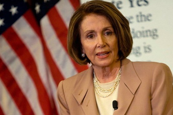 درخواست نانسی پلوسی برای بررسی حمله آمریکا به سوریه در کنگره