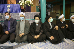 مراسم تشییع حجت الاسلام و المسلمین محتشمی پور در حسینیه جماران