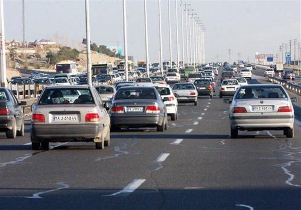 ترافیک جاده های قزوین نیمه سنگین است