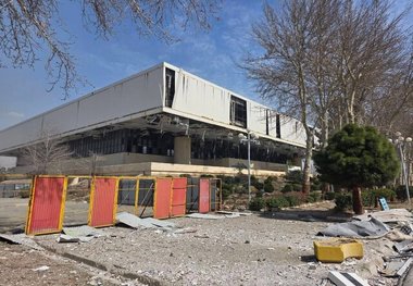 عکس| تخریب ورزشگاه ۱۲ هزارنفری آزادی با تجاوز آمریکایی-صهیونی