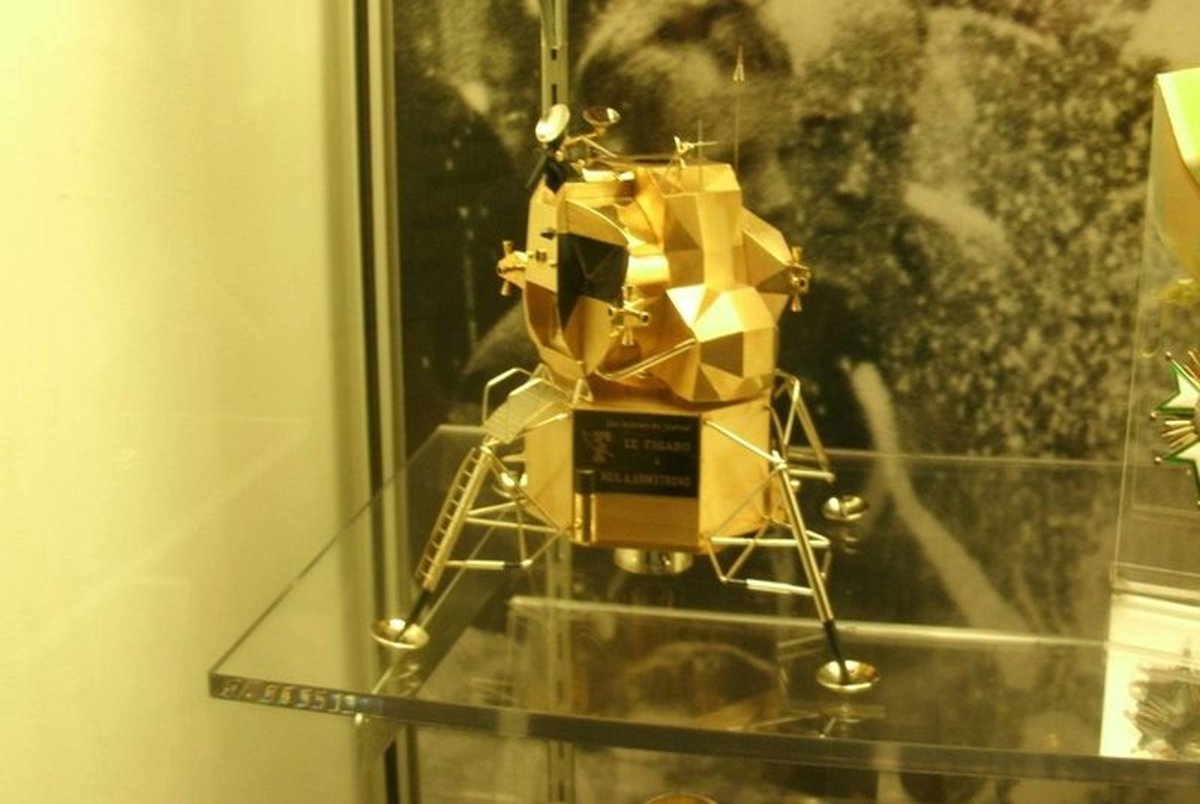 سرقت ماکت طلای آپولو 11 در آمریکا