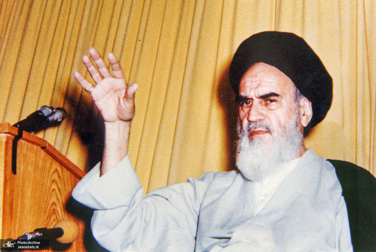 امام خمینی: نقشه این بوده است که نگذارند نیروی فعال این مملکت رشد کند/آنها از نیروی انسانی می‌ترسند/خبرگان باید اسلامی، امین، مسلمان باشند