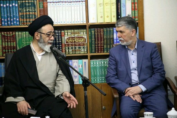 وزیر فرهنگ و ارشاد اسلامی نهادینه شدن فرهنگ وقف کتاب و کتابخوانی را خواستار شد