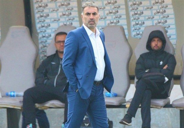 محمود فکری از سرمربیگری آلومینیوم اراک برکنار شد
