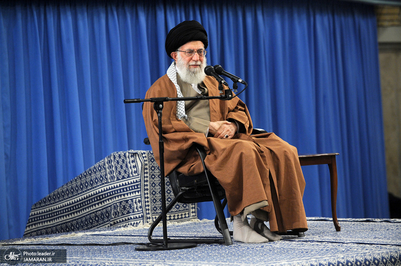 دیدار جمعی از خانواده‌های شهدای دفاع مقدس و مدافع حرم با رهبر معظم انقلاب