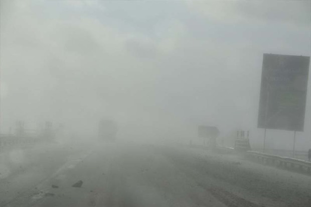 جاده های زنجان پوشیده از مه غلیظ است
