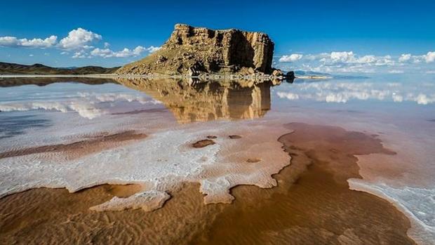 نزدیک به 80 درصد از ریزگردهای نمکی حوضه آبریز دریاچه ارومیه کنترل شده است