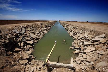 توسعه بهره‌برداری آب زیرزمینی در چهار دشت اصفهان ممنوع شد