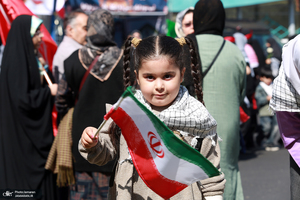 راهپیمایی دختران «جان‌فدای ایران»- ۲