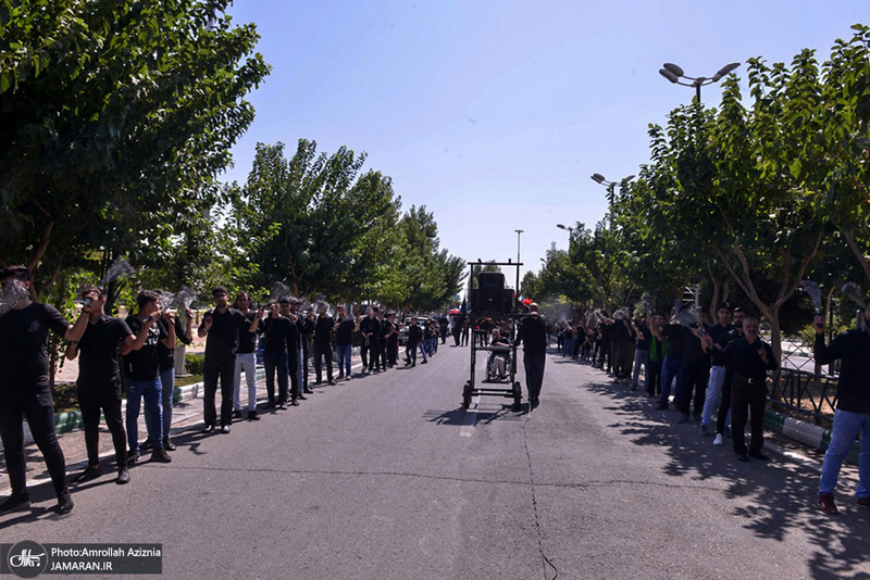 عزاداری ظهر عاشورا در حرم مطهر امام خمینی(س)