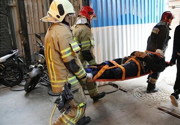 یک کارگر ساختمانی در قزوین بر اثر سقوط از ارتفاع مصدوم شد