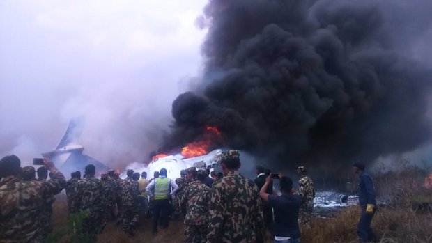 سقوط یک هواپیمای نظامی الجزایر/ 200 نفر کشته شدند